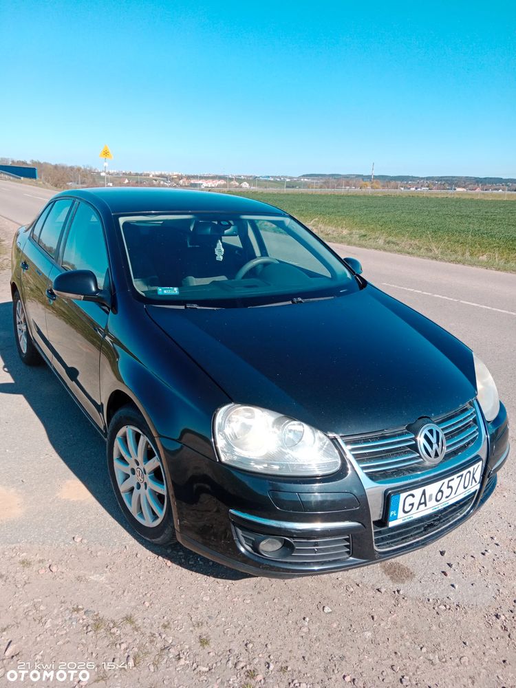 Volkswagen Jetta 1.6 Comfortline - 2