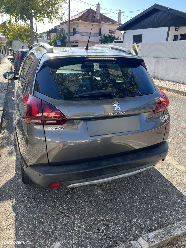 Peugeot 2008 1.2 PureTech Allure - 6