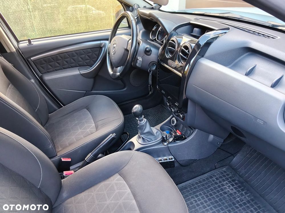 Dacia Duster 1.6 Laureate 4x4 - 6