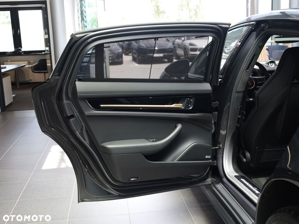 Porsche Panamera - 23