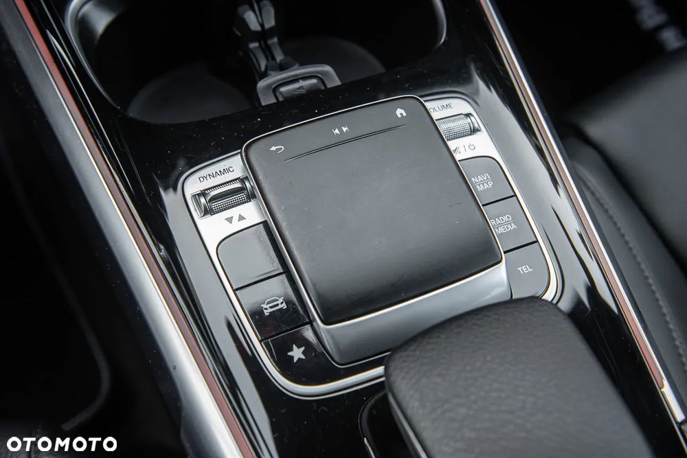 Mercedes-Benz GLB 250 4-Matic 8G-DCT - 26