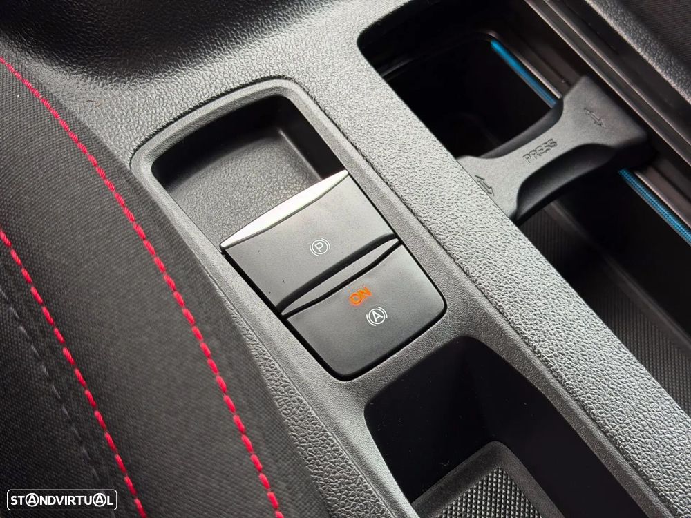 Ford Focus 1.0 EcoBoost MHEV ST-Line - 26