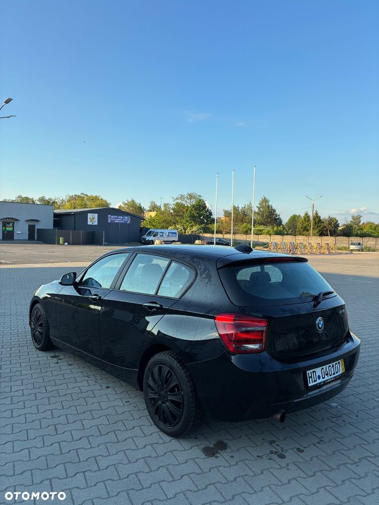 BMW Seria 1 114i Sport Line - 3