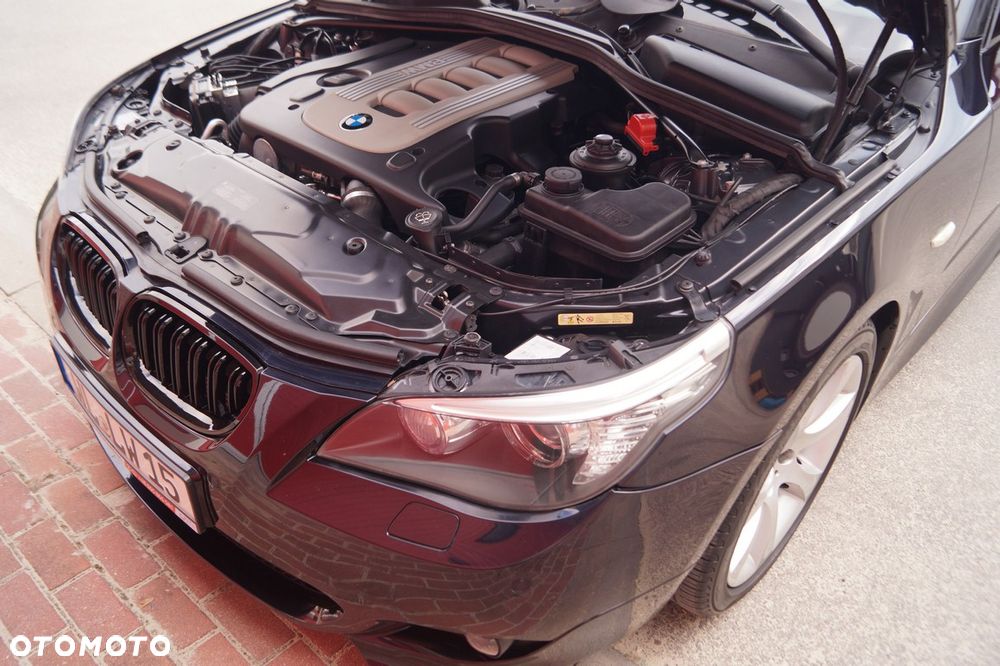 BMW Seria 5 525d Edition Sport - 38