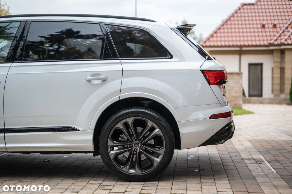 Audi Q7 55 TFSI mHEV Quattro S Line Tiptr - 8