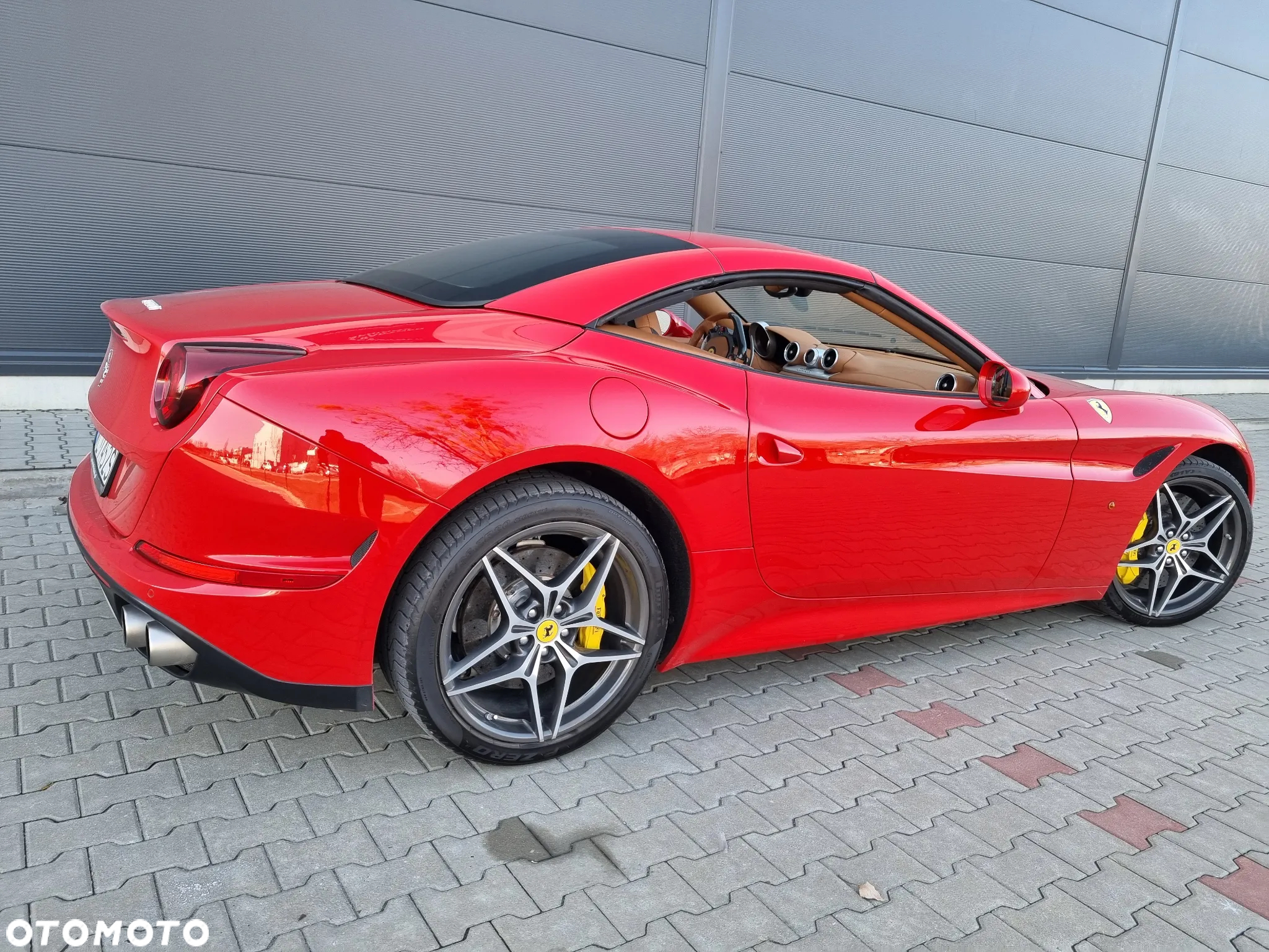Ferrari California T - 15