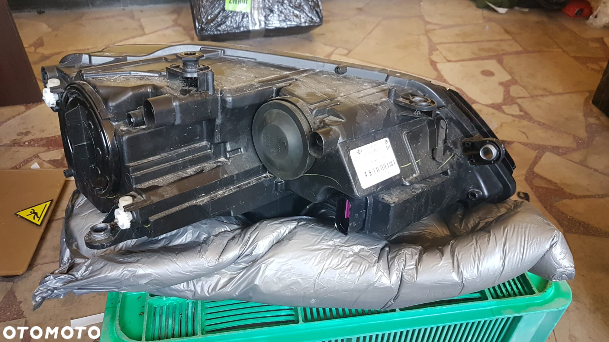 Lampa lewa przednia lewy przód Volkswagen Jetta - 2