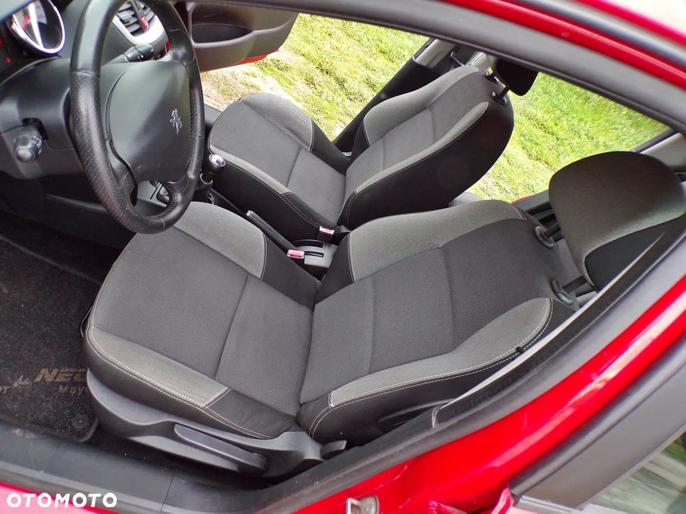 Peugeot 207 95 VTi Tendance - 21