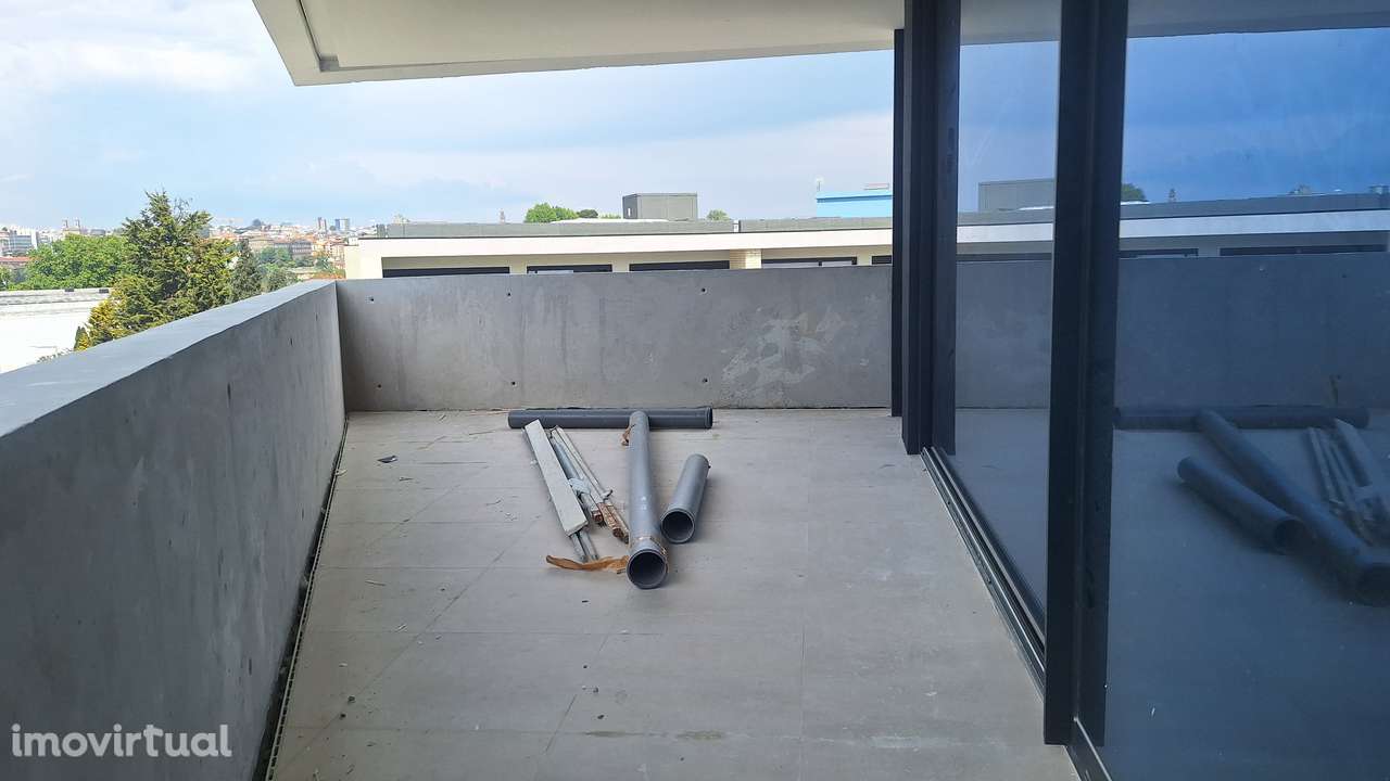 Apartamento T3 | 3 Suítes Varandas |Vista Rio Douro | Porto 2 Carros - Grande imagem: 4/34
