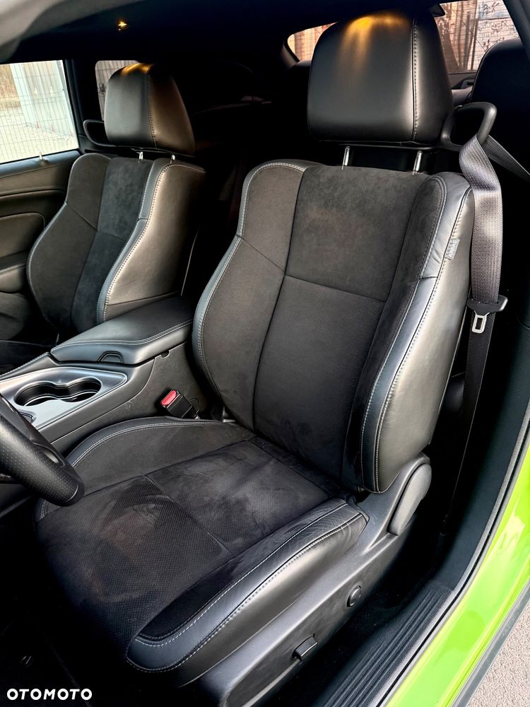 Dodge Challenger 3.6 GT AWD - 35