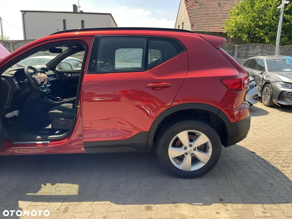 Volvo XC 40 B4 B AWD Geartronic RDesign - 10