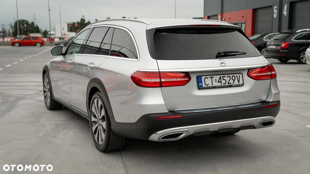 Mercedes-Benz Klasa E 220 d 4-Matic All-Terrain - 8
