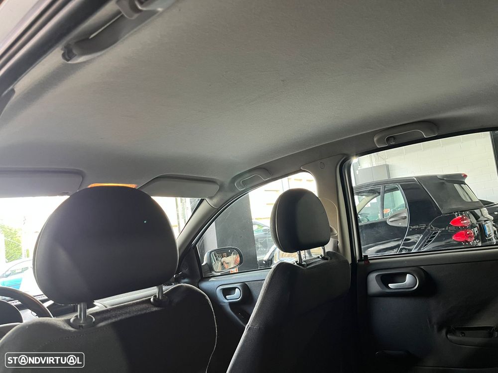 Opel Corsa 1.2 16V N-Joy - 27