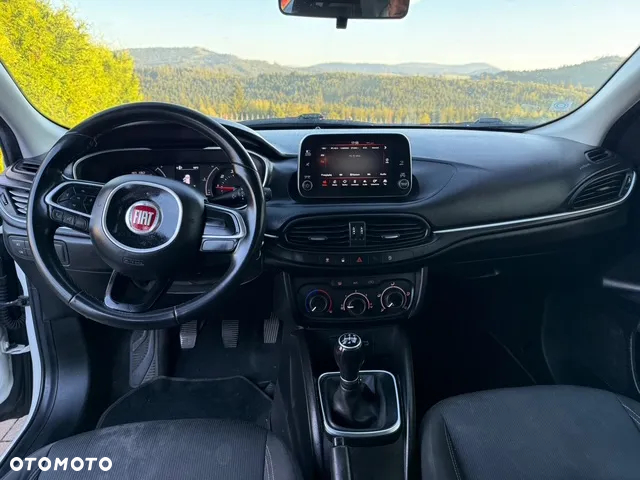 Fiat Tipo 1.3 MultiJet 16v Lounge - 9