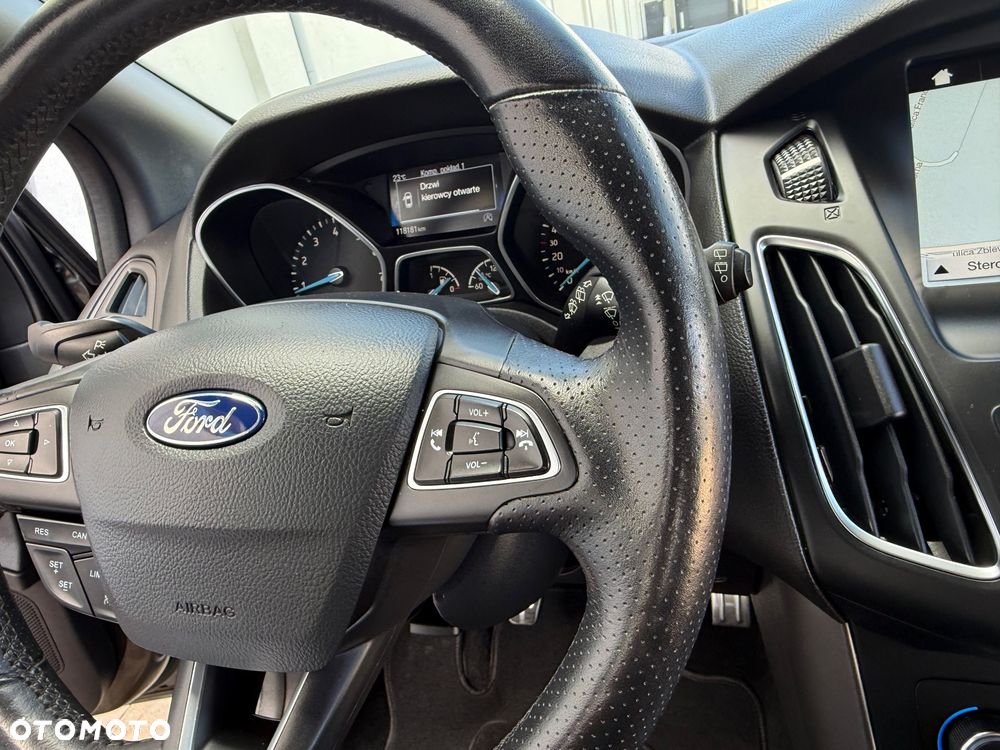 Ford Focus 1.0 EcoBoost ST-Line Black ASS - 23