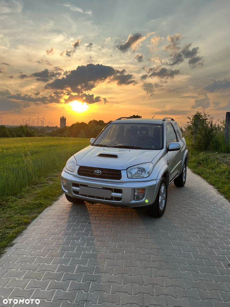 Toyota RAV4 - 8