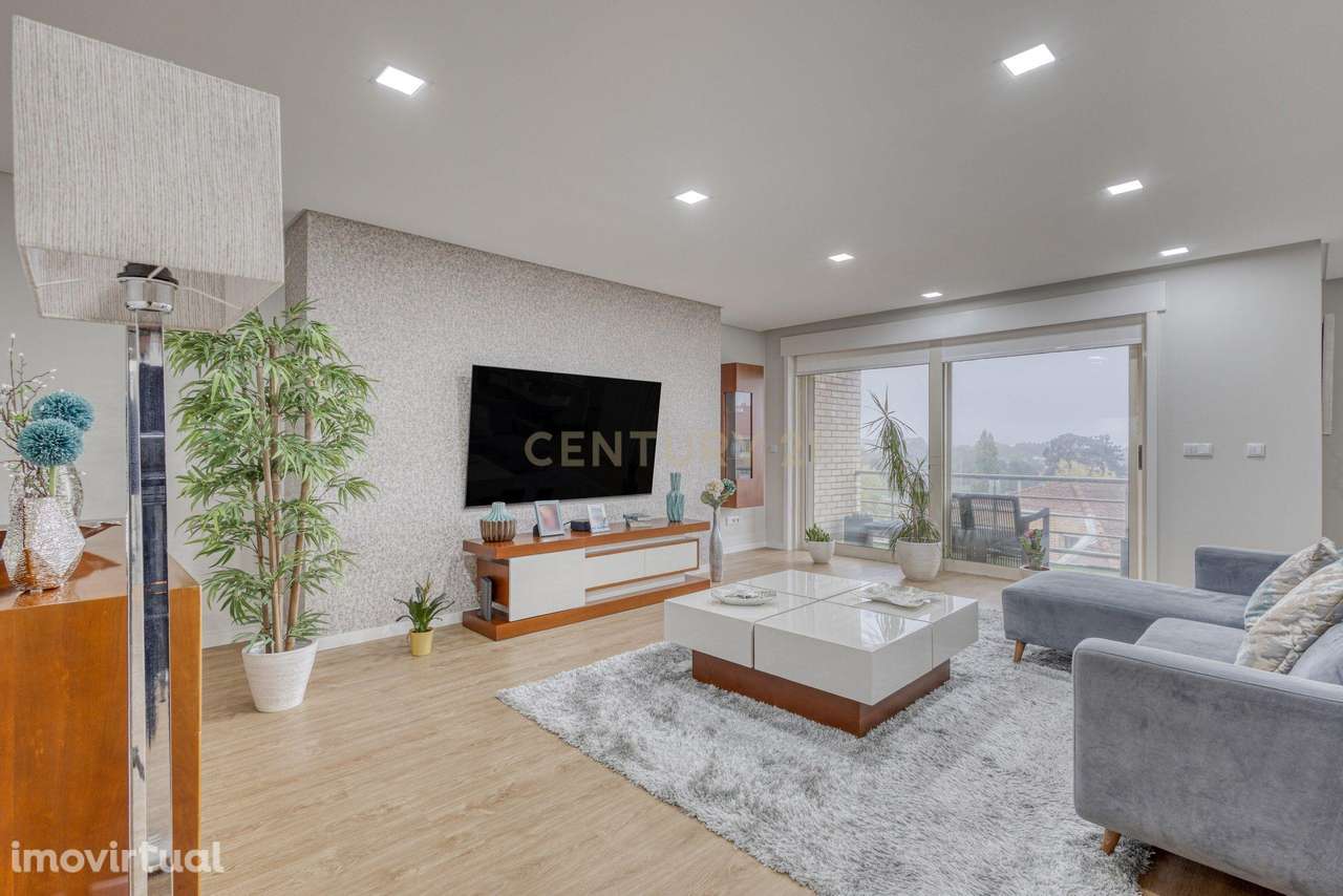 T4 Duplex com varanda e dois terraços privativos na Senhora da Hora - Grande imagem: 5/32