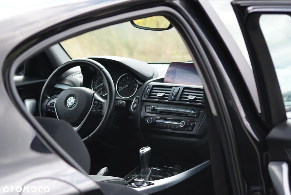 BMW Seria 1 116i - 10