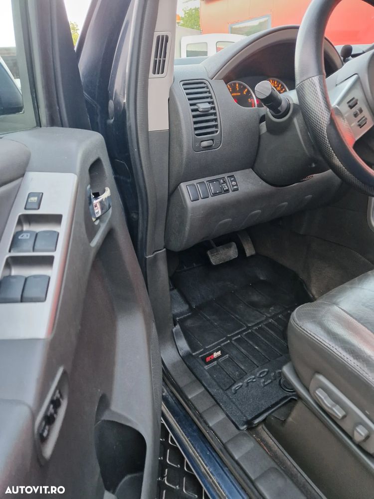 Nissan Pathfinder 2.5 dCi Aut. Premium - 16