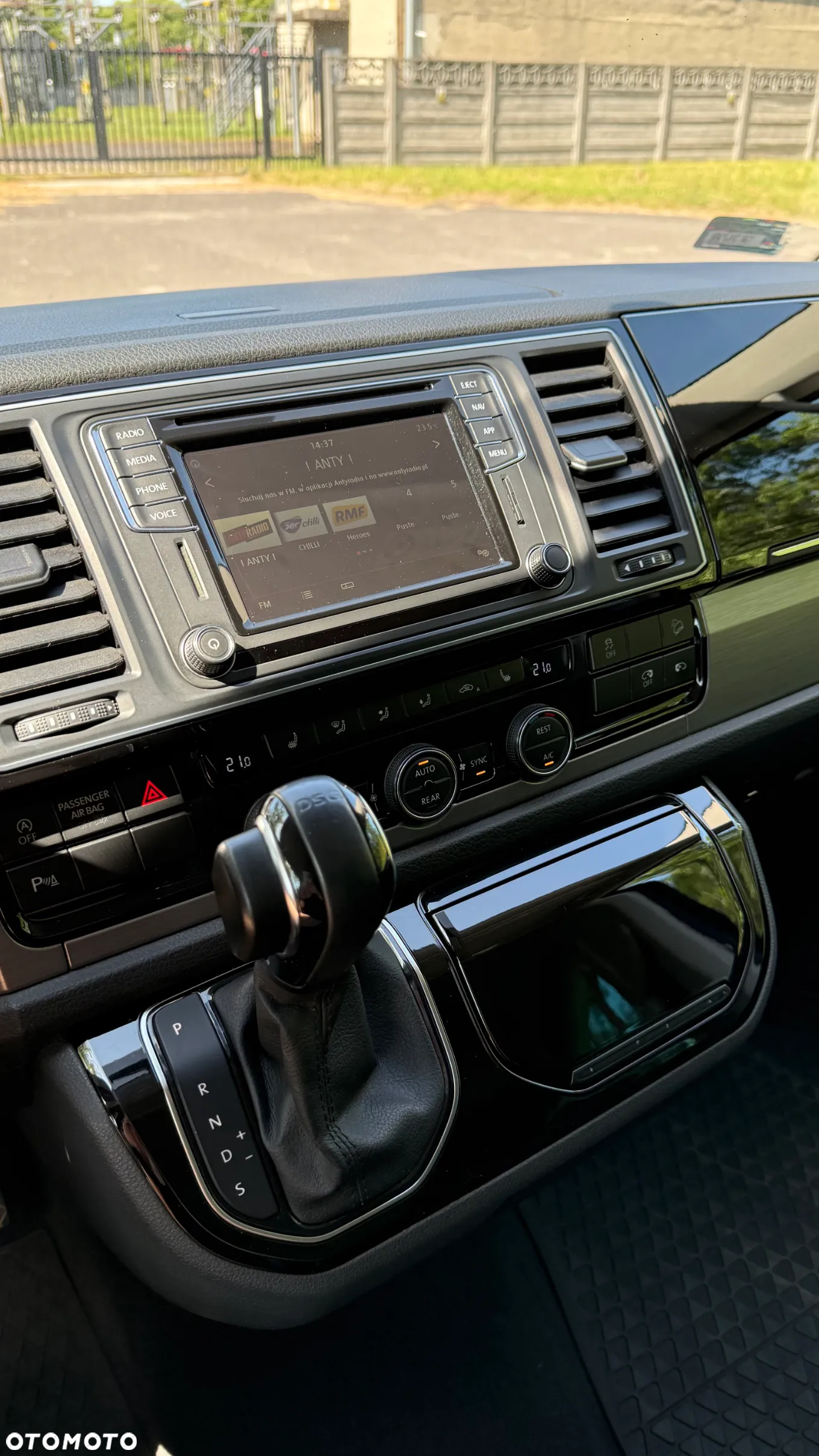 Volkswagen Multivan 2.0 BiTDI L2 Comfortline 4Motion DSG - 16