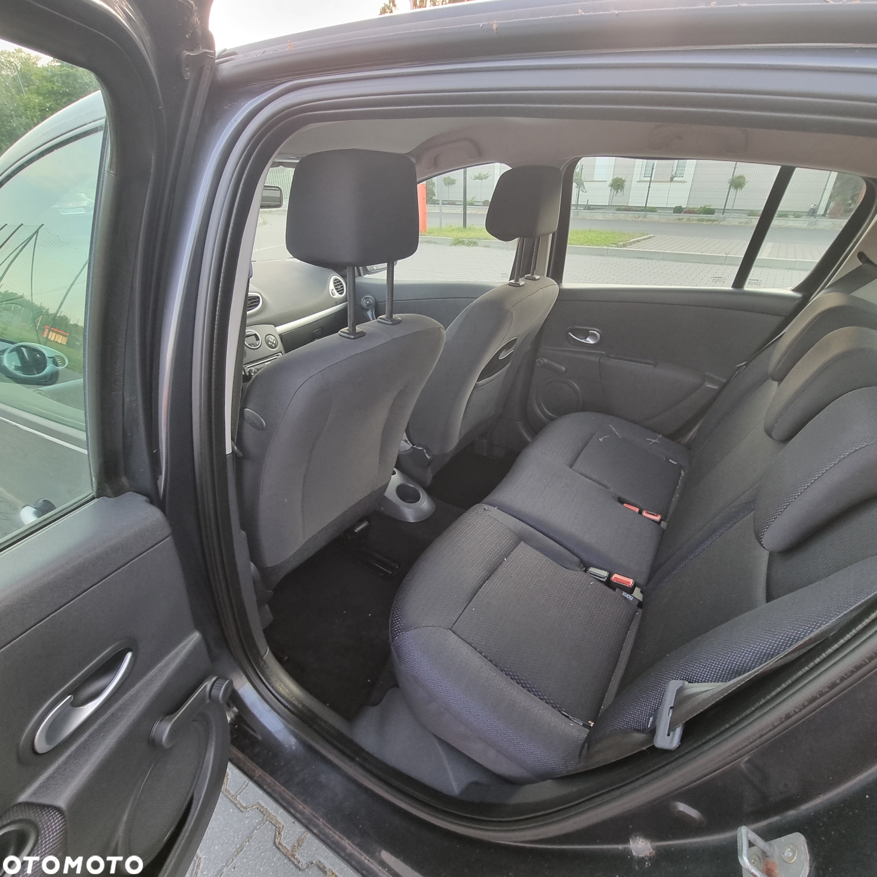 Renault Clio 1.6 16V Privilege - 9