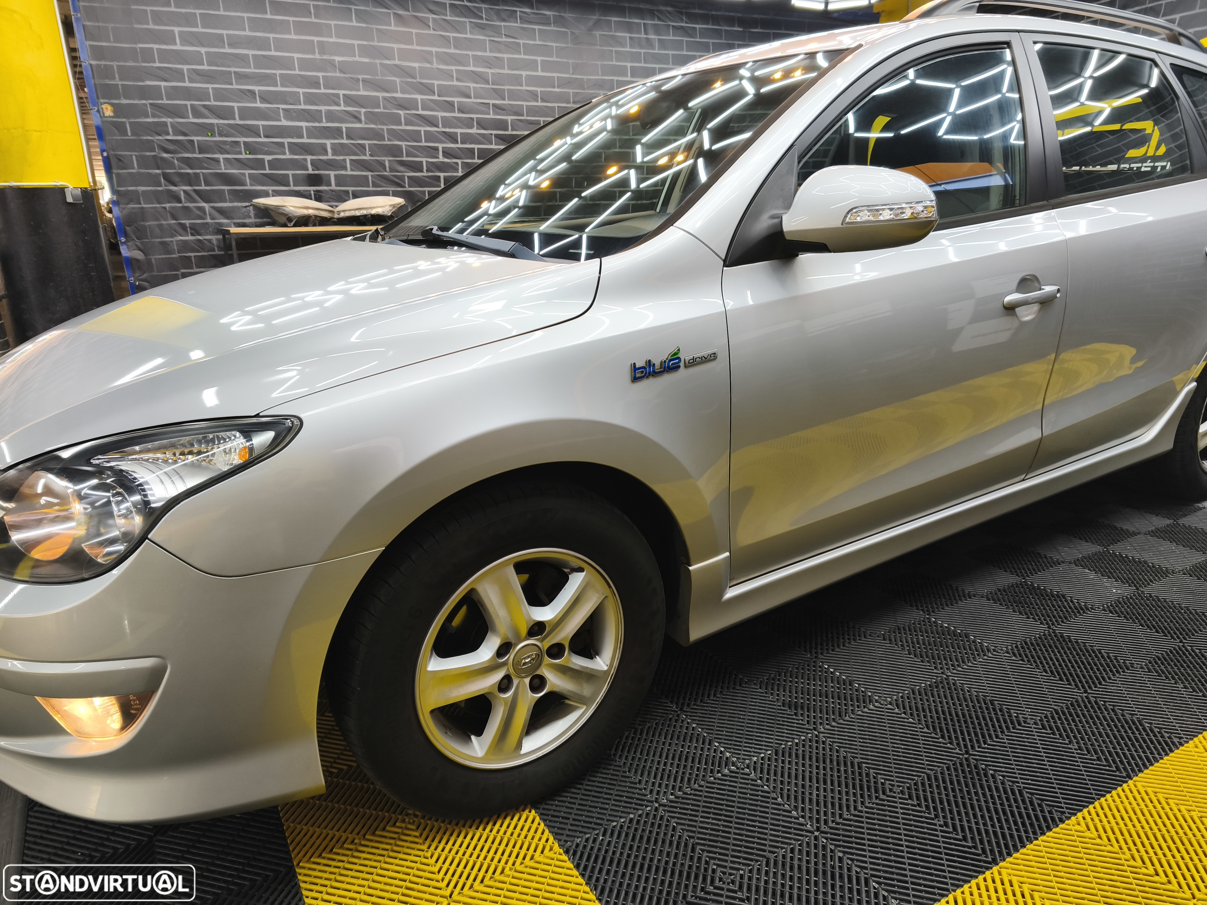 Hyundai i30 CW 1.6 CRDi Blue Classic Fun - 3