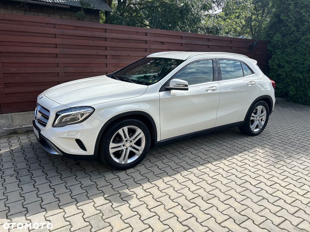 Mercedes-Benz GLA 180 Style - 6