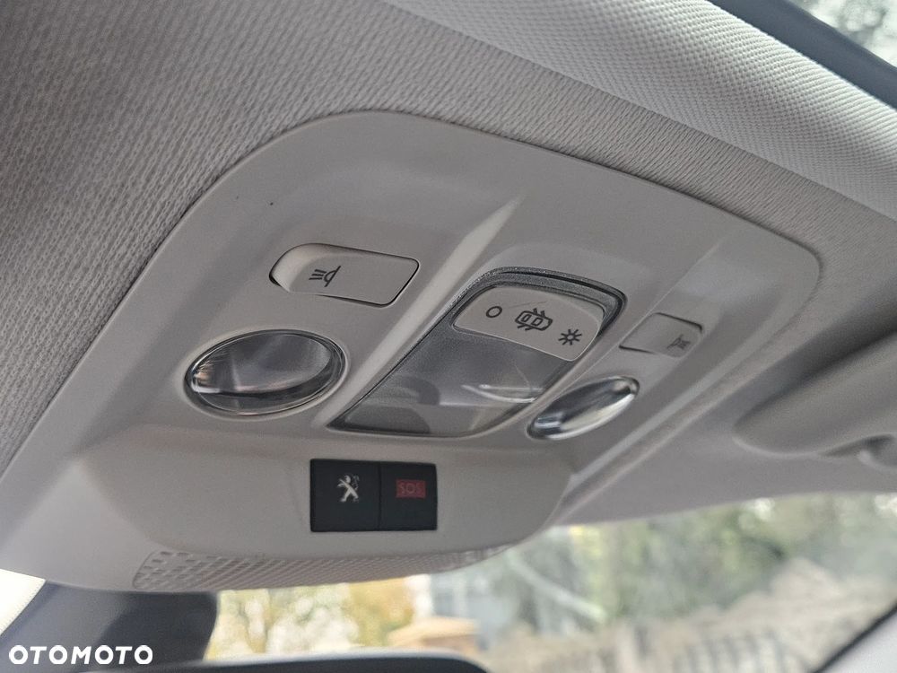 Peugeot 208 95 VTI Allure - 14