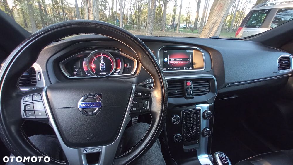 Volvo V40 D2 RDesign - 16