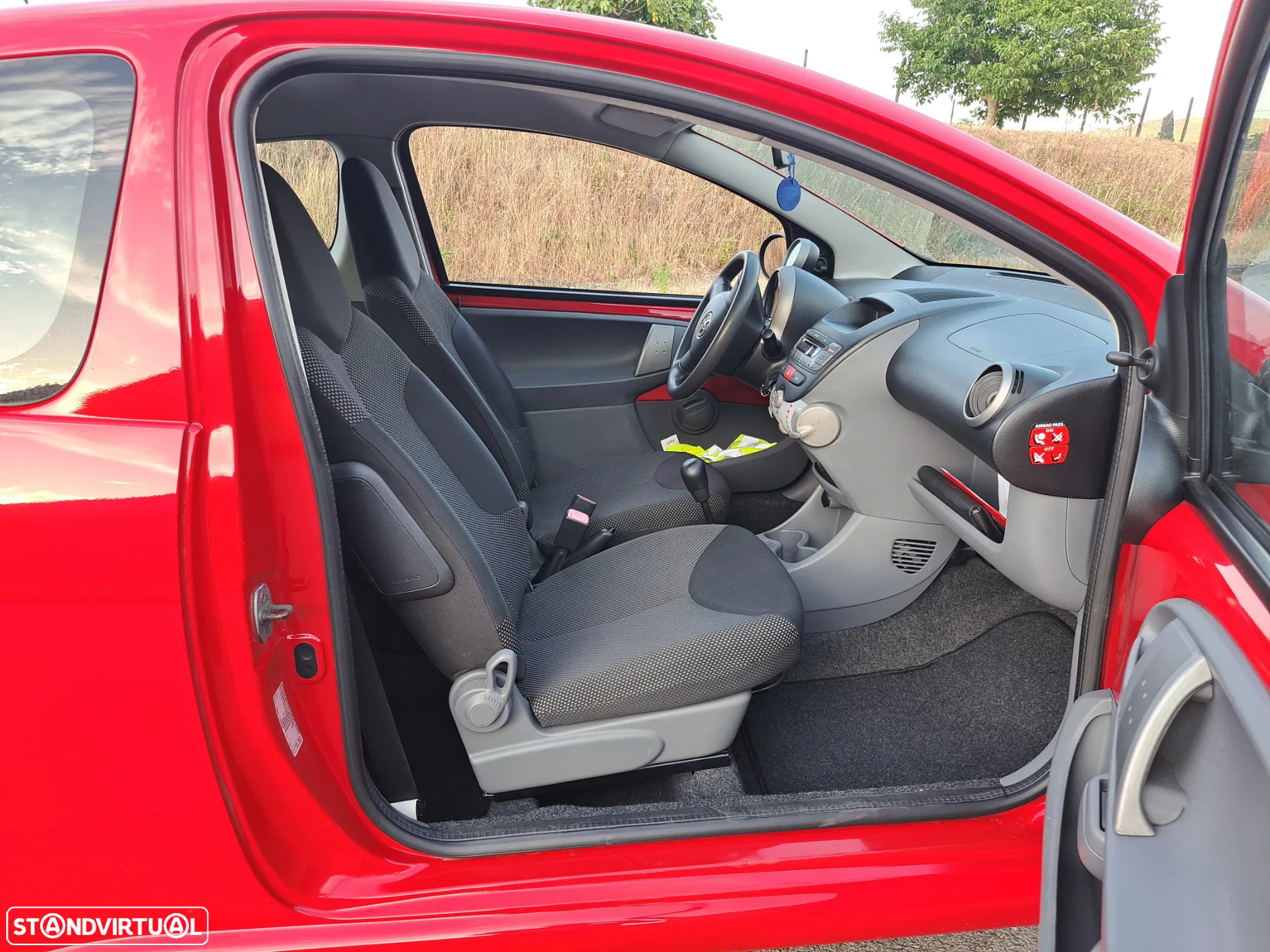Toyota Aygo 1.0 Plus - 13
