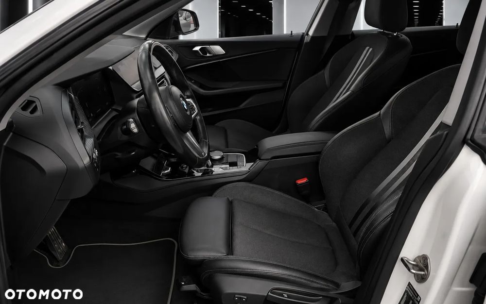 BMW Seria 2 218i M Sport - 7