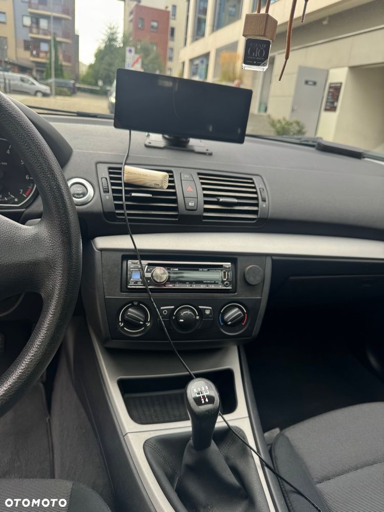 BMW Seria 1 - 24