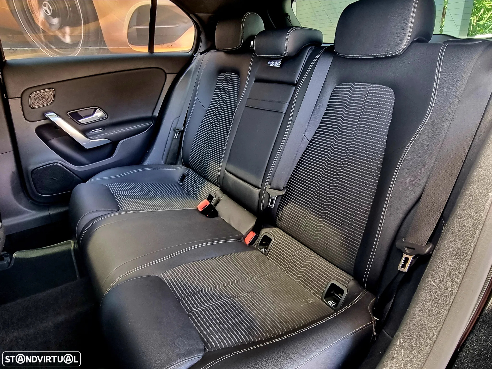 Mercedes-Benz A 180 d 7G-DCT AMG Line - 11