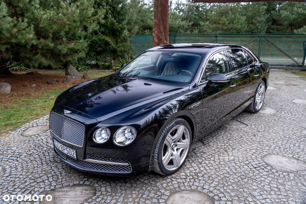 Bentley Flying Spur Mulliner - 4