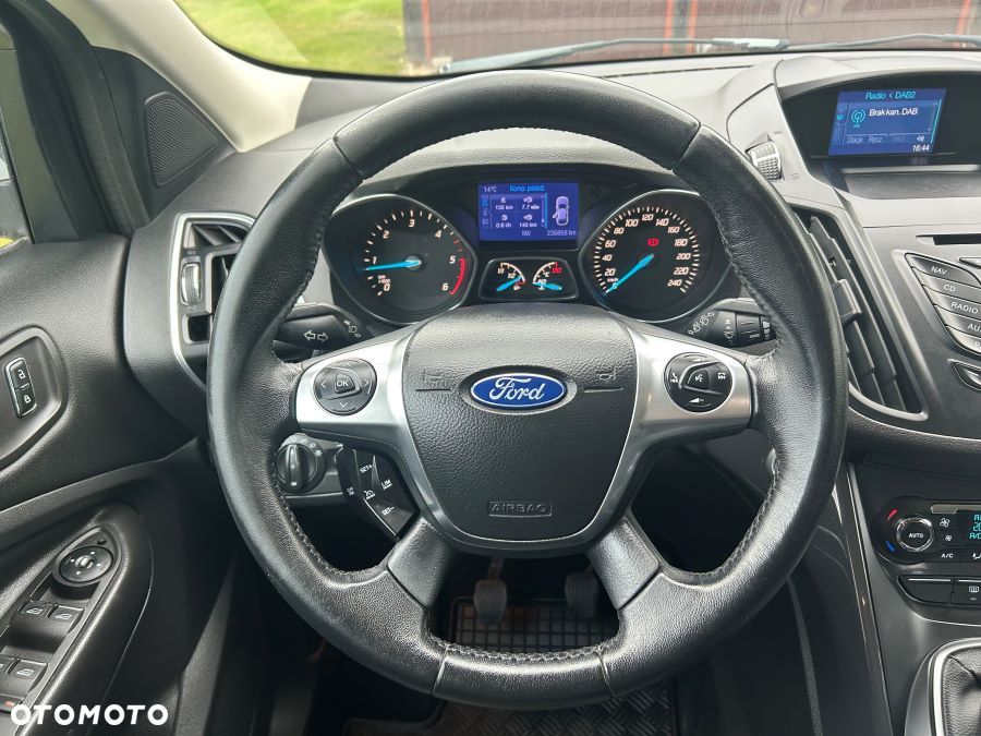 Ford Kuga 2.0 TDCi 4x4 Titanium - 22