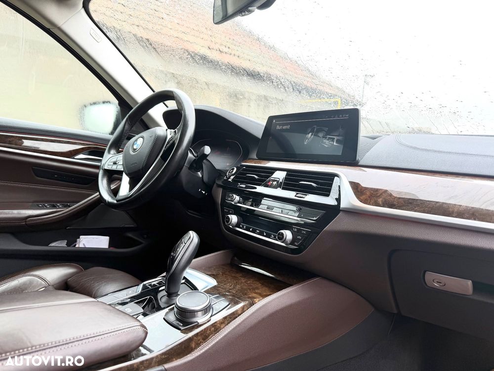 BMW Seria 5 ver-530i-aut-luxury-line - 14