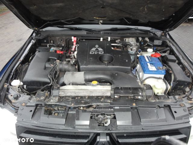 Mitsubishi Pajero 3.2 DID Instyle - 11