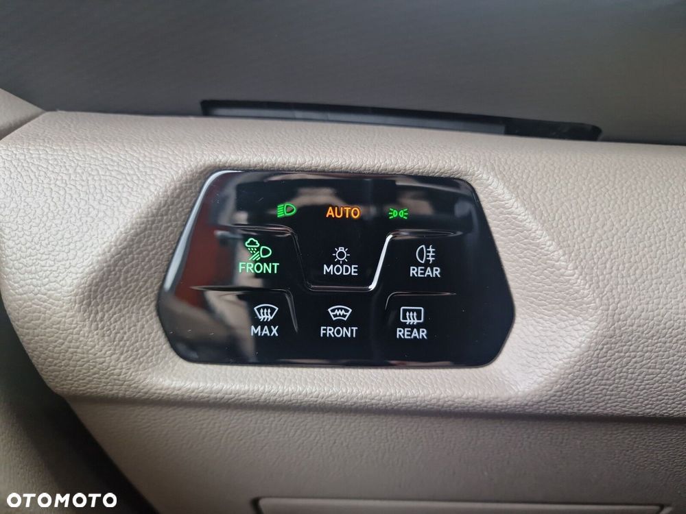Volkswagen Multivan 2.0 TSI L1 Life DSG - 24