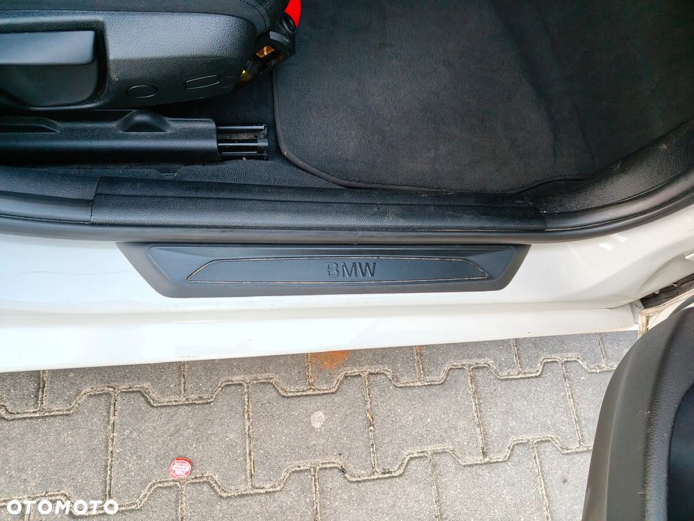 BMW Seria 3 318i GPF Sport Line Shadow - 15
