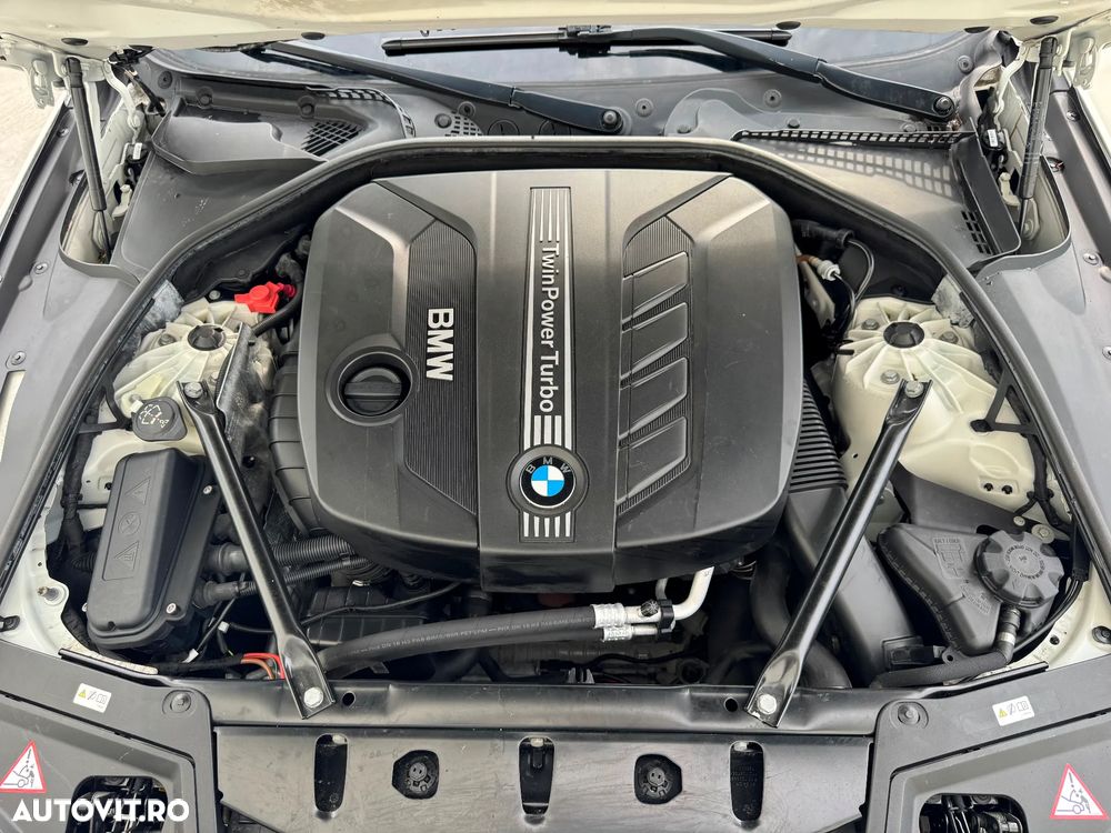 BMW Seria 5 525d xDrive Sport-Aut. - 39