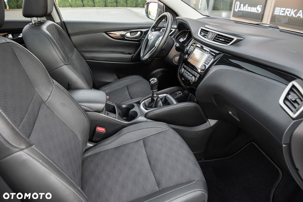 Nissan Qashqai 1.2 DIG-T N-Connecta EU6 - 16