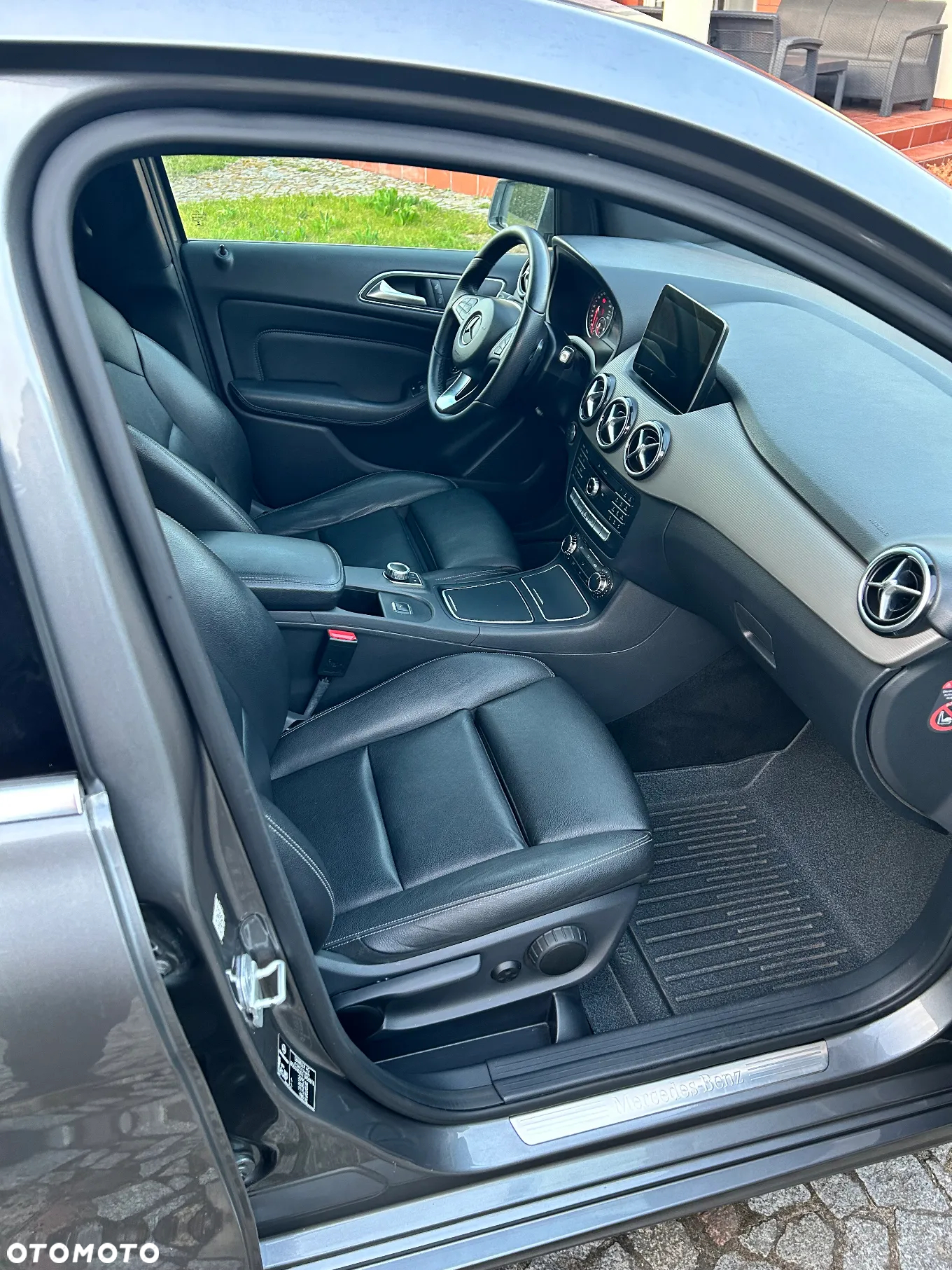 Mercedes-Benz Klasa B 200 (CDI) d 4Matic 7G-DCT Style - 37