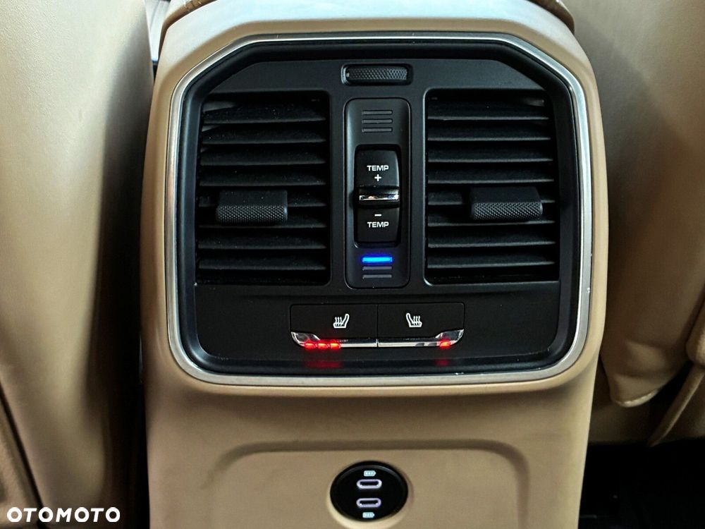 Porsche Macan - 38