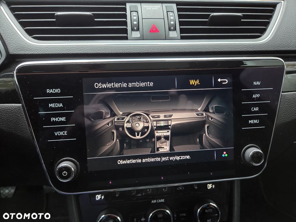 Skoda Superb Combi 1.8 TSI L&K - 33