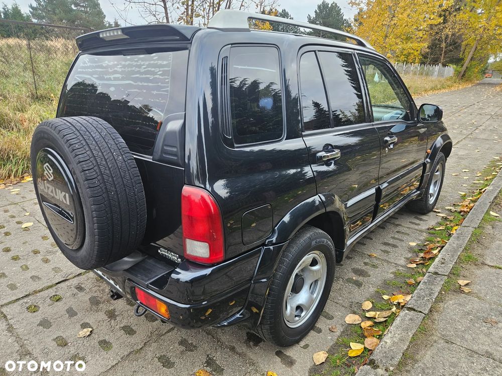 Suzuki Grand Vitara 2.0 - 7