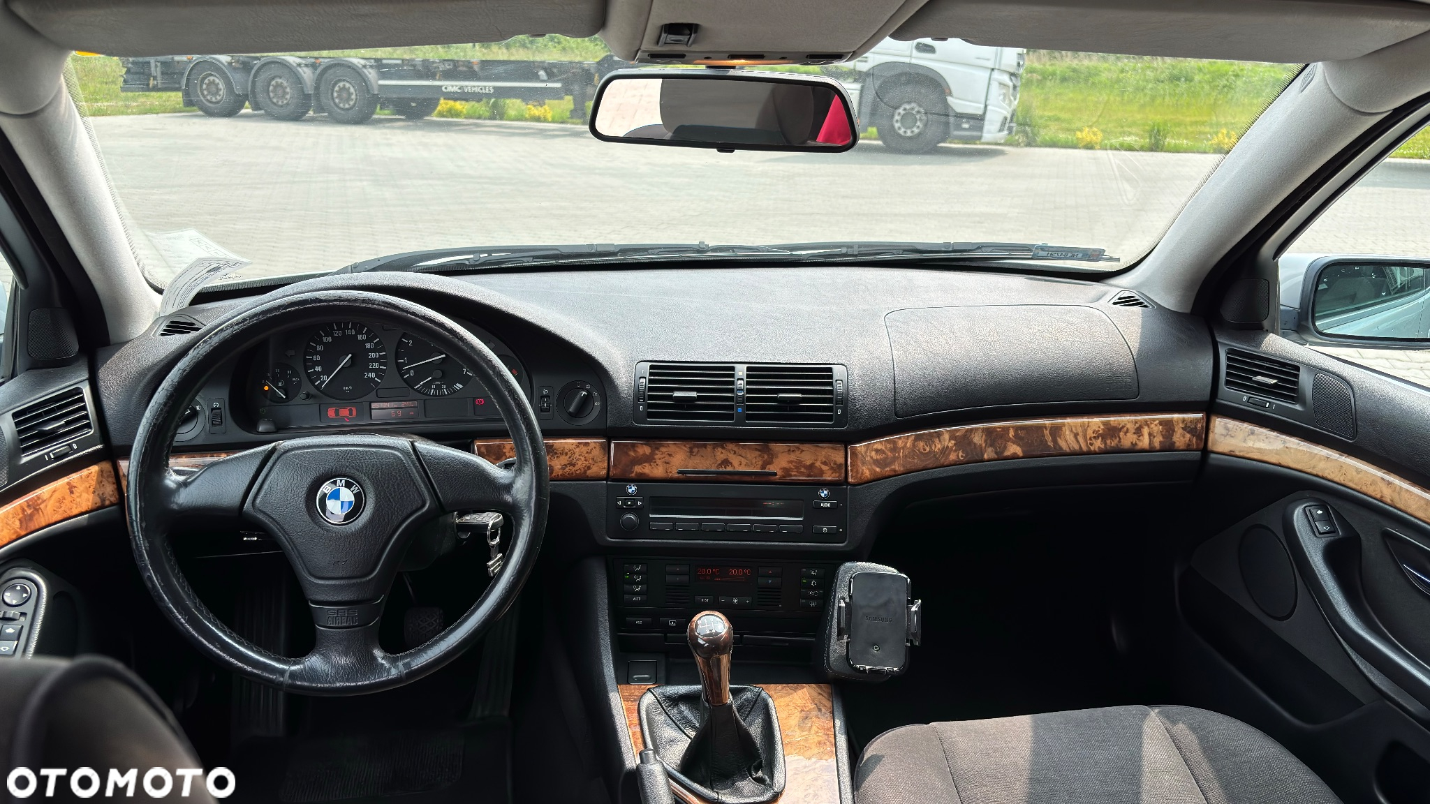 BMW Seria 5 520i - 21