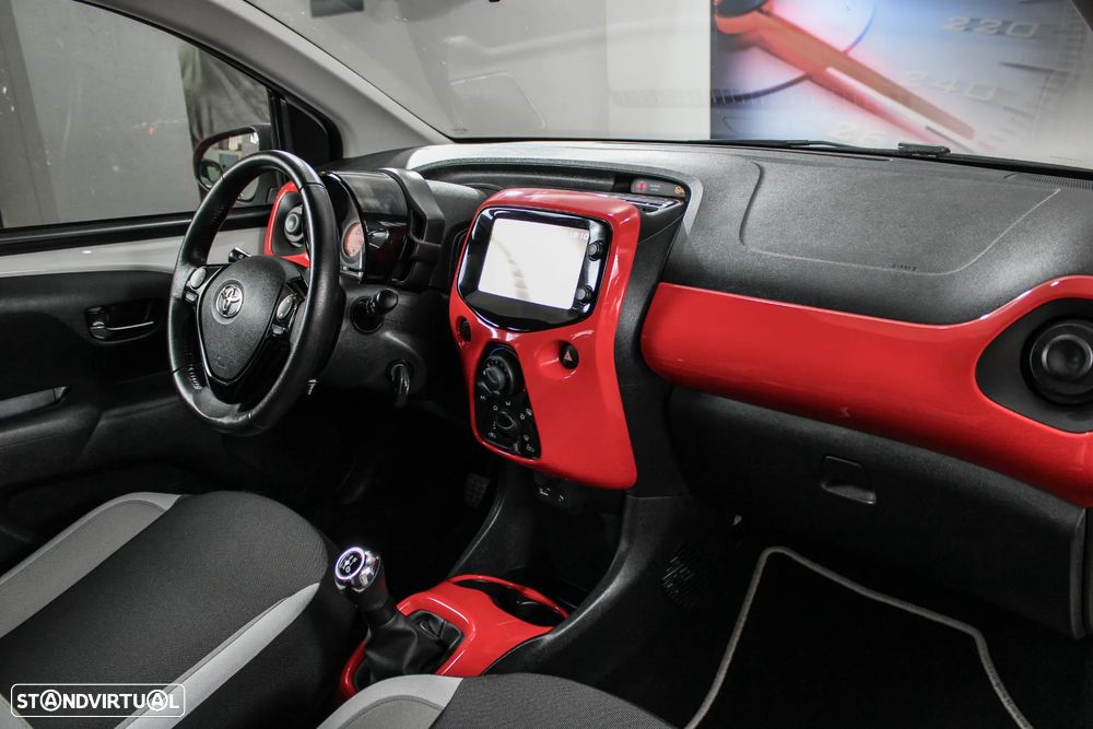 Toyota Aygo 1.0 X-Play+AC+X-Touch - 27