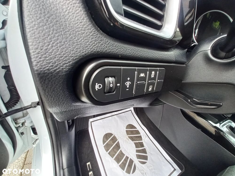 Kia Ceed 1.6 CRDi DCT Spirit - 25