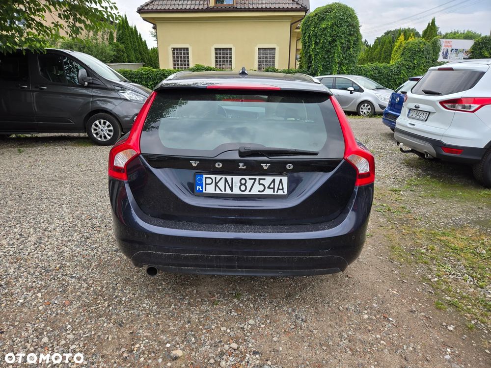 Volvo V60 D2 Momentum - 8