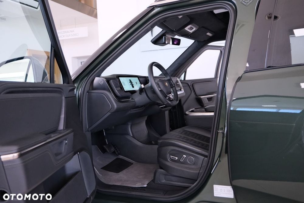Rivian R1S - 23